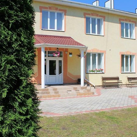 Kremin Hotell Kremenetsʼ Exteriör bild