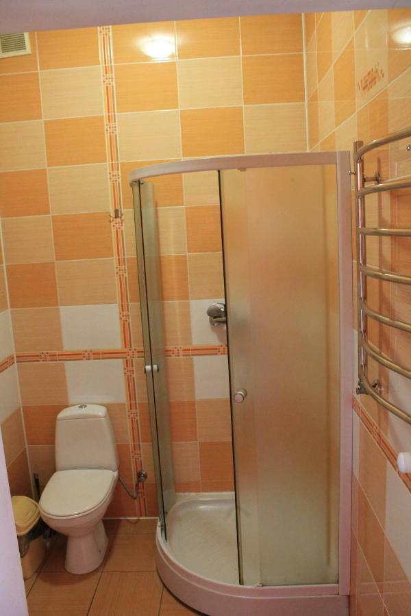 Kremin Hotell Kremenetsʼ Exteriör bild